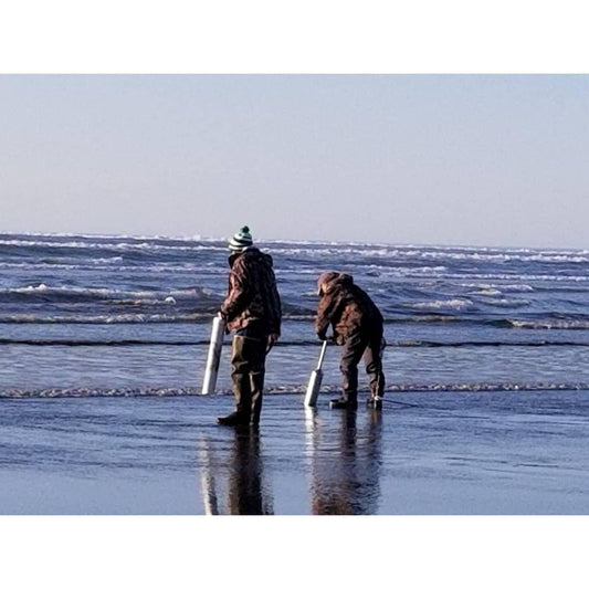 First Razor Clam Dig Gets Green Light - Willapa Marine & Outdoor